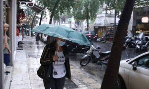 Καιρός - Αρναούτογλου: Έρχονται μπόρες, βροχές και καταιγίδες από την Τρίτη