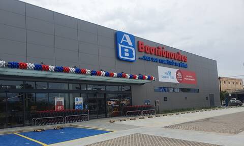 Η ΑΒ Βασιλόπουλος γιορτάζει με δύο ακόμα καταστήματα σε Ιεράπετρα και Κω