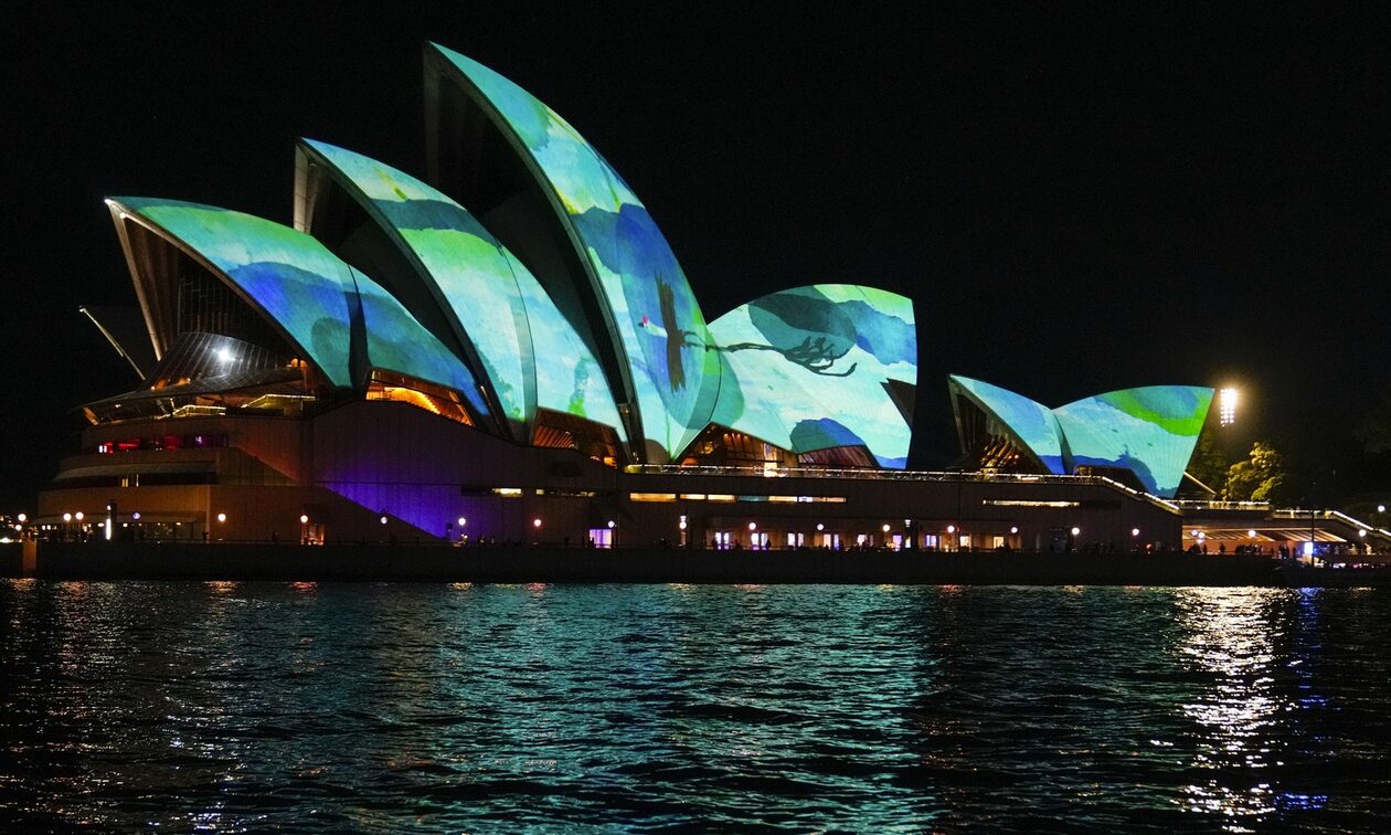 Αυστραλία: Εντυπωσιακοί οι φωτισμοί τοπόσημων της πόλης στο φετινό φεστιβάλ