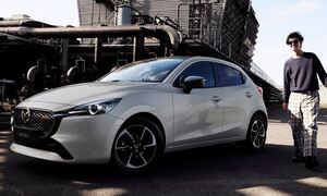 Mazda: Φρεσκάρισμα και ανανέωση για το «2»