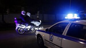 Θεσσαλονίκη: Κινηματογραφική καταδίωξη τα μεσάνυχτα - Τραυματίστηκε σοβαρά αστυνομικός
