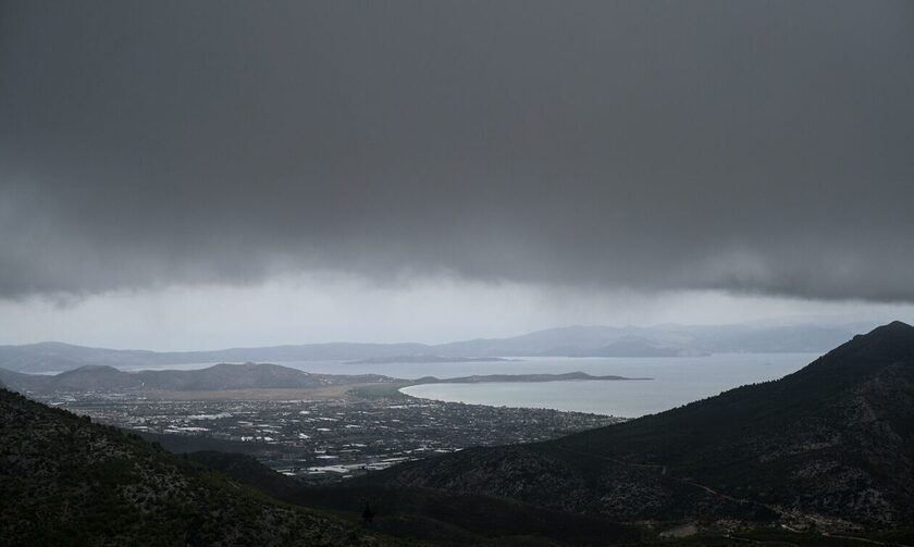 Καιρός: Έκτακτο δελτίο επιδείνωσης της ΕΜΥ – Έρχεται τριήμερη κακοκαιρία με βροχές