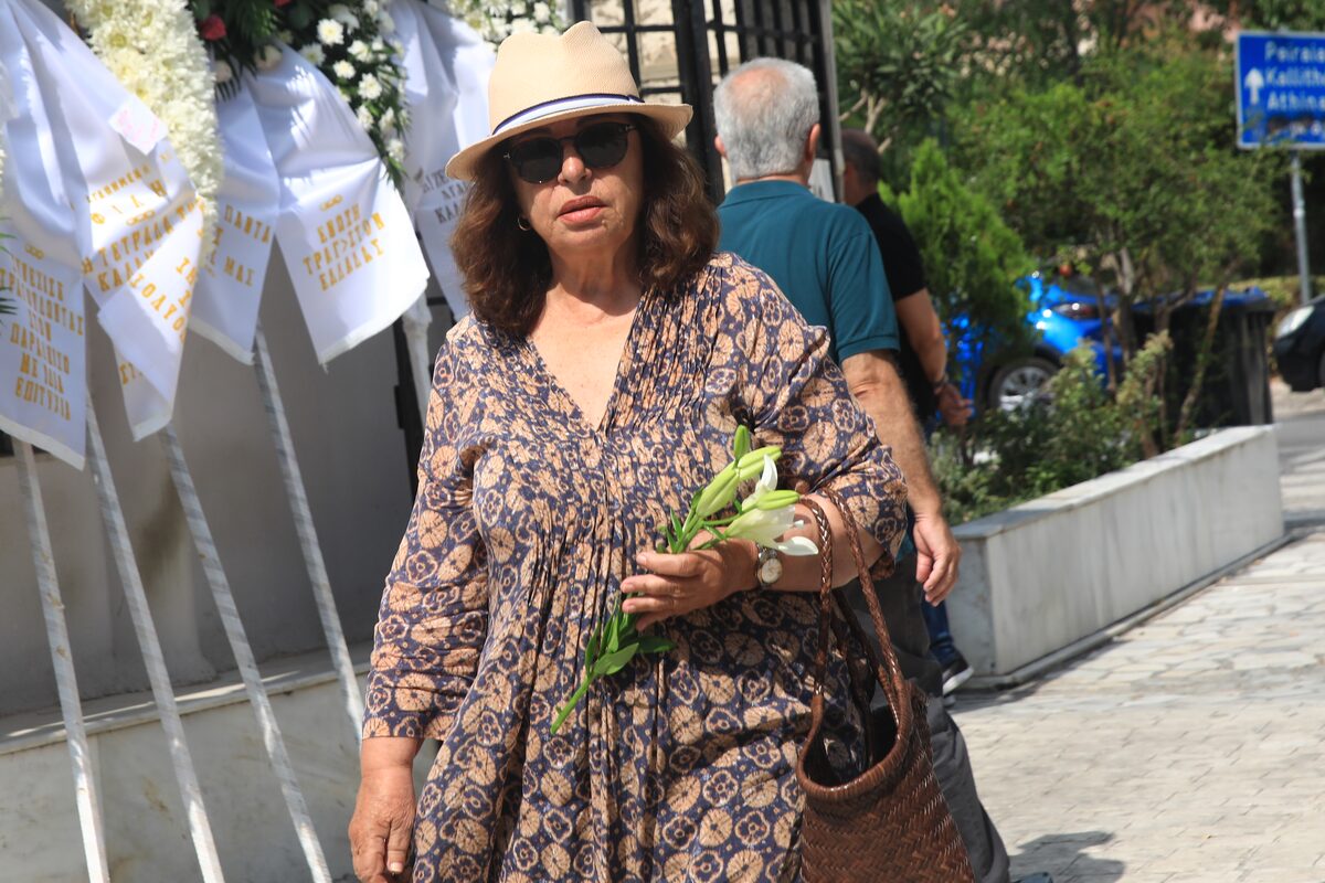 Λιζέτα Νικολάου: Το τελευταίο αντίο στο Παλαιό Φάληρο - «Δεν σου χαρίστηκε τίποτα, όλα τα άξιζες»