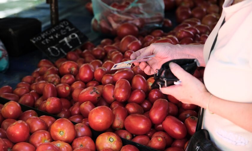 Ανατιμήσεις: Αυξήσεις έως 55% στις τιμές χονδρικής σε μια εβδομάδα μετά τις πλημμύρες στη Θεσσαλία